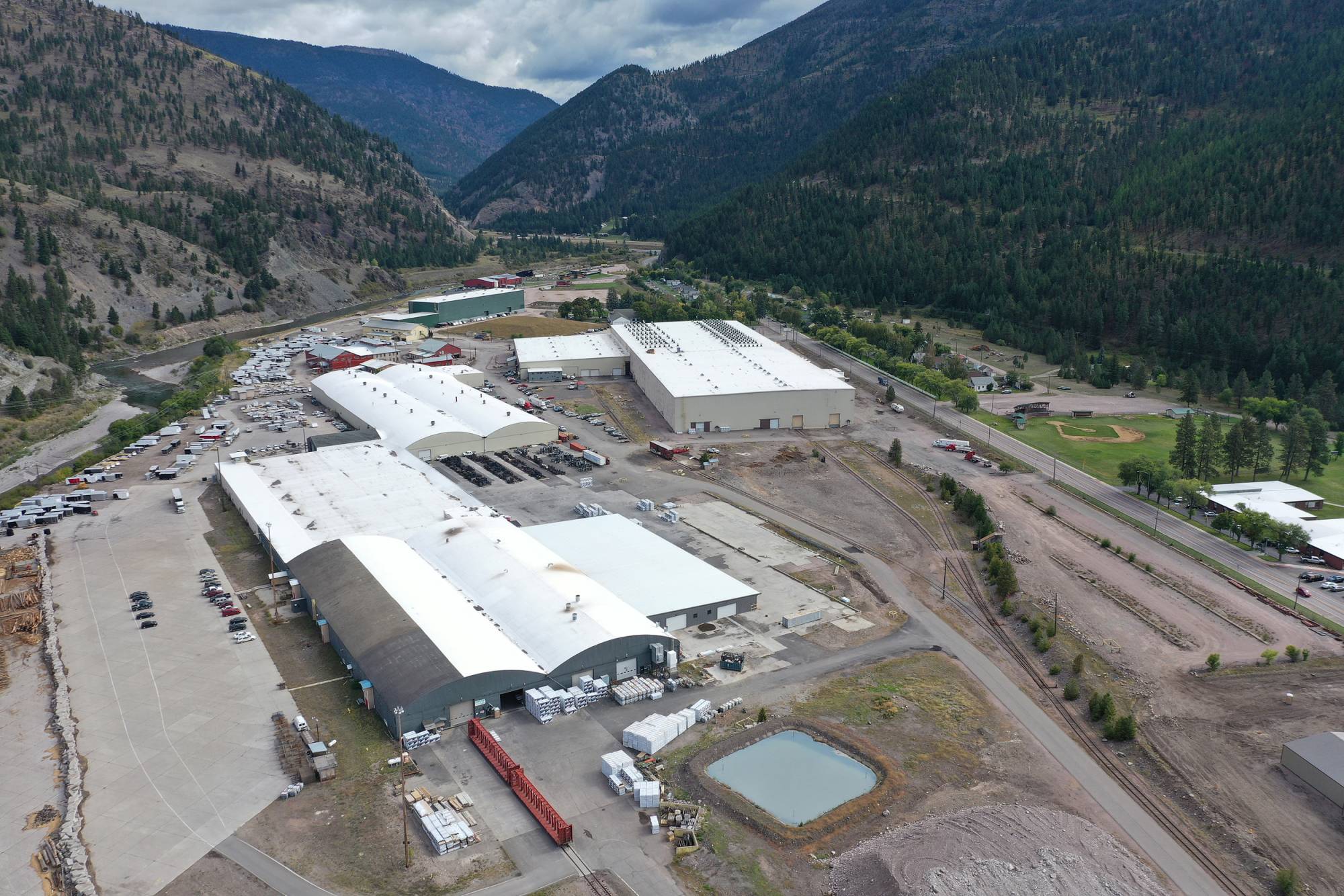 Montana County Seeks Pause on AI Data Centers After Property Owner Withdraws Support