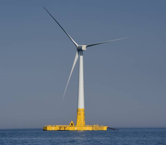 The first floating offshore wind turbine 