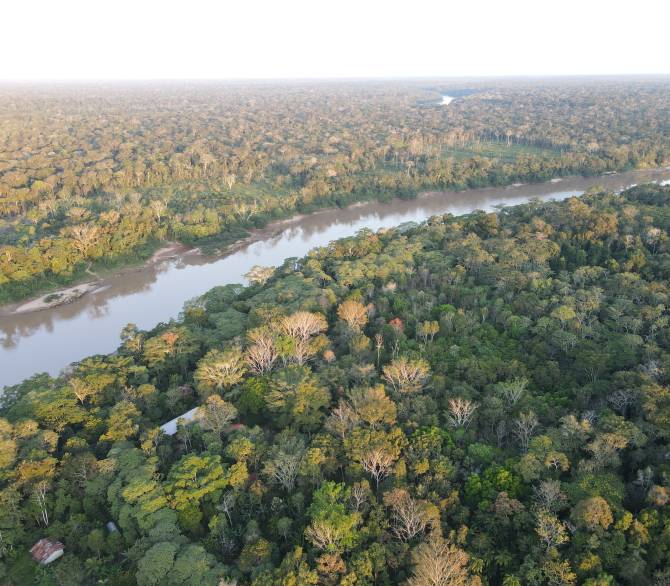 The Tambopata River. Credit: Peter Yeung