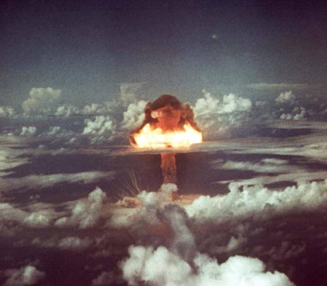 Mushroom cloud from the Ivy King nuclear test, November 16, 1952.