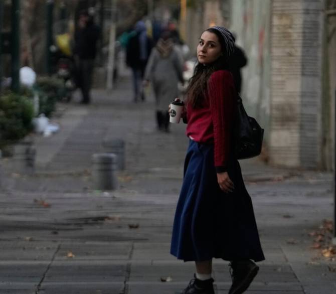 More Iranian women are choosing to forgo the country’s mandatory hijab. This shift was unthinkable just a few years ago in the Islamic Republic. The 2022 death of Mahsa Amini and the protests that followed have fueled this change. Despite calls from hard-liners for stricter enforcement, Iran’s leadership seems to be avoiding the issue for now.
