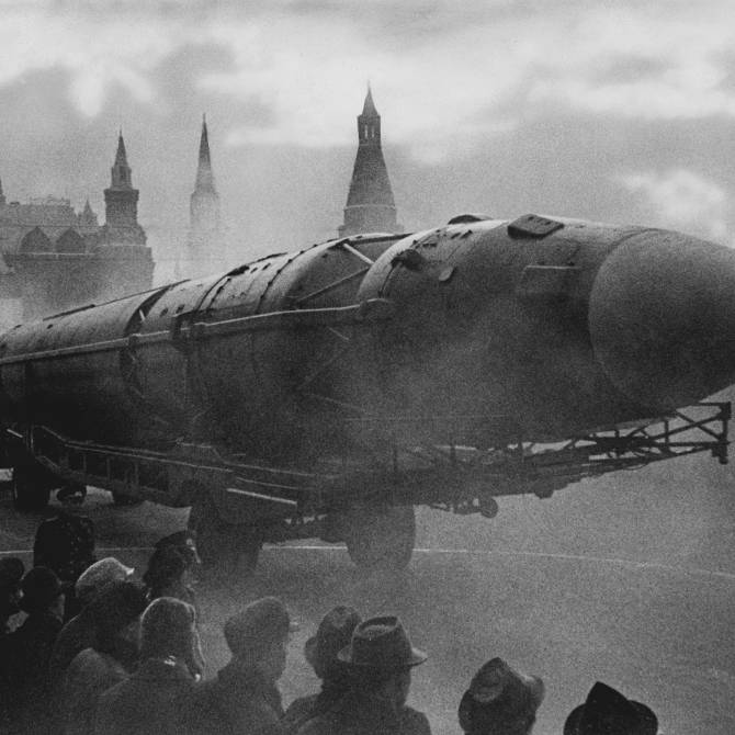U.S. and Russia: Arms Race to Nowhere
